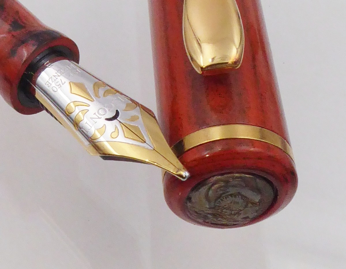 Visconti — Erotic Art Pen — 18 C gold nib, Medium tip nib — fountain pen for sale on Nibfolio — photo 6