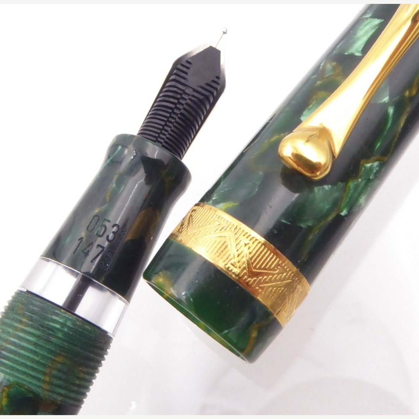 Visconti — Michelangelo Grande — 18 C gold nib, Medium tip nib — fountain pen for sale on Nibfolio