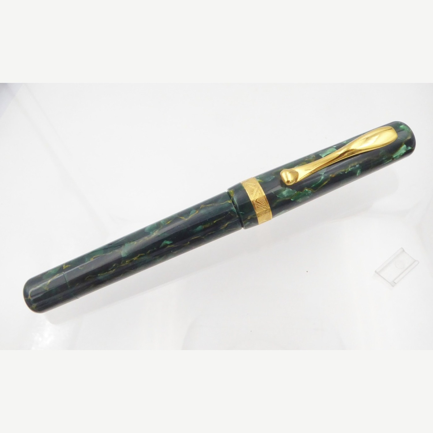 Visconti — Michelangelo Grande — 18 C gold nib, Medium tip nib — fountain pen for sale on Nibfolio — photo 4