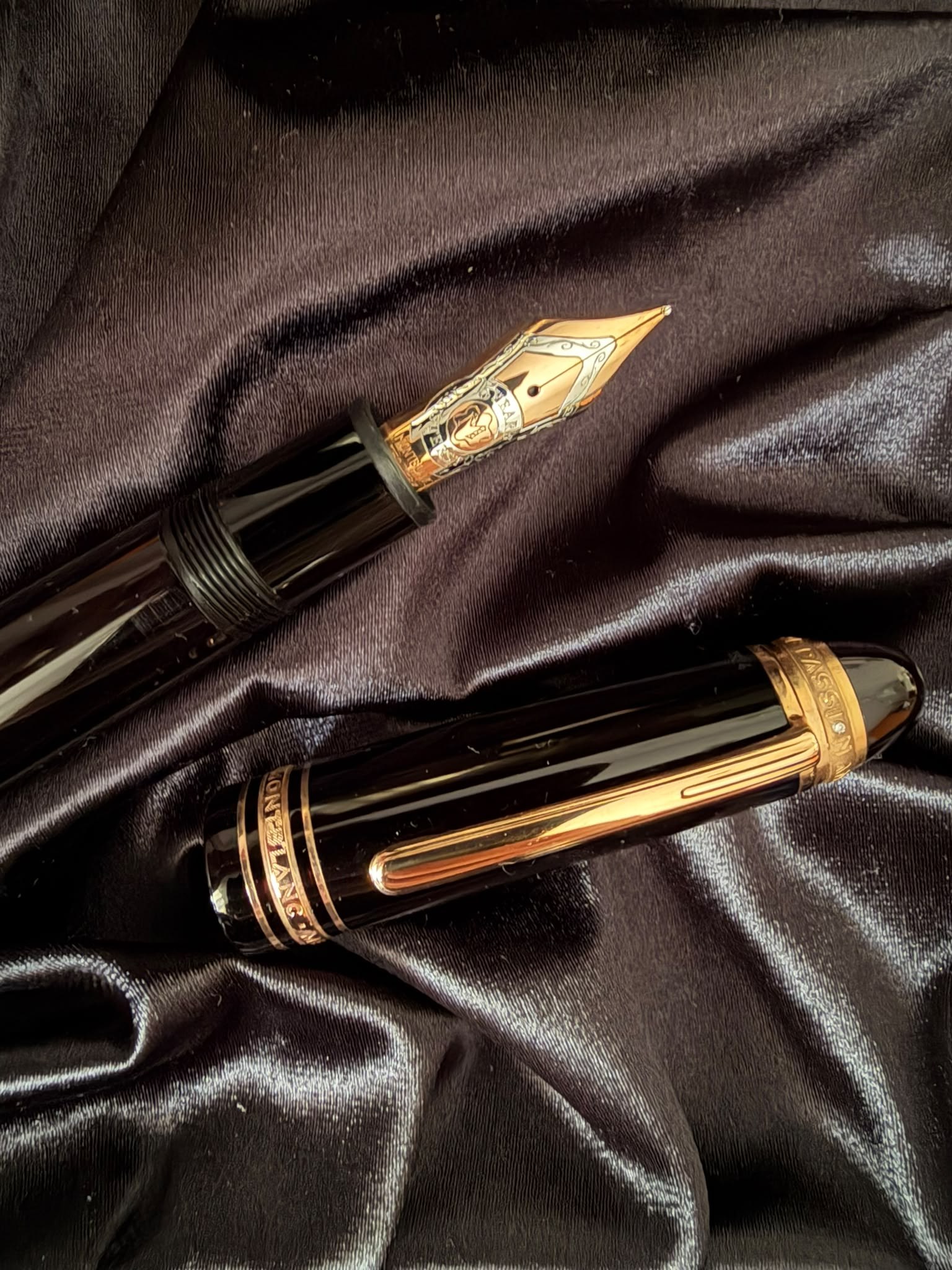 Montblanc — Meisterstuck 149 75th Anniversary Limited Edition 1924 — M nib — fountain pen for sale on Nibfolio — photo 2