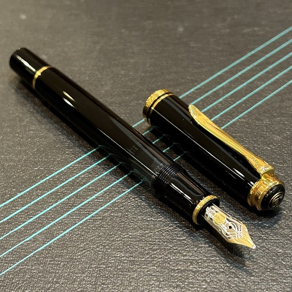Pelikan — Souverän M600 — M nib — fountain pen for sale on Nibfolio — photo 3