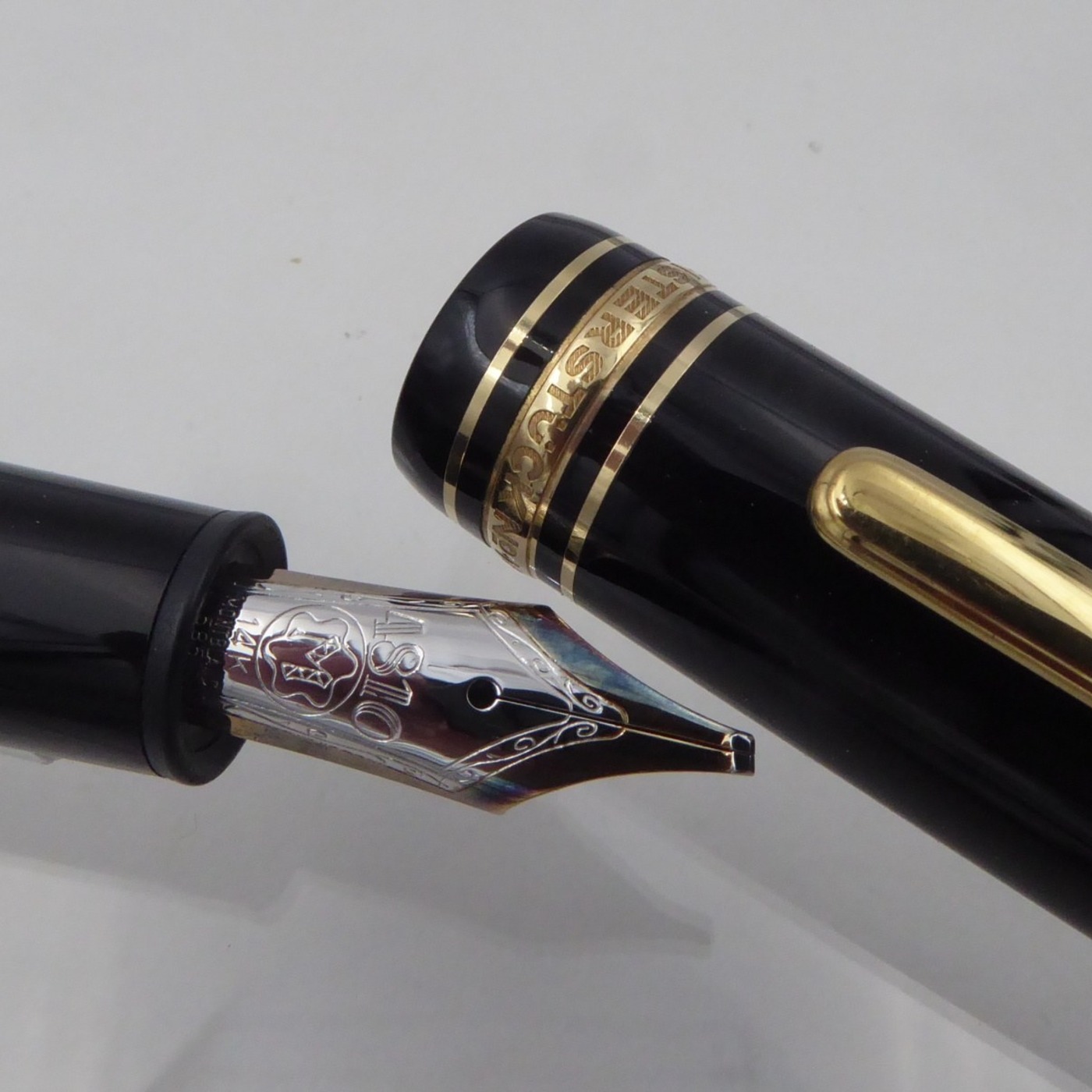 Montblanc — Meisterstück 146 — OBBB Triple broad oblique nib — fountain pen for sale on Nibfolio