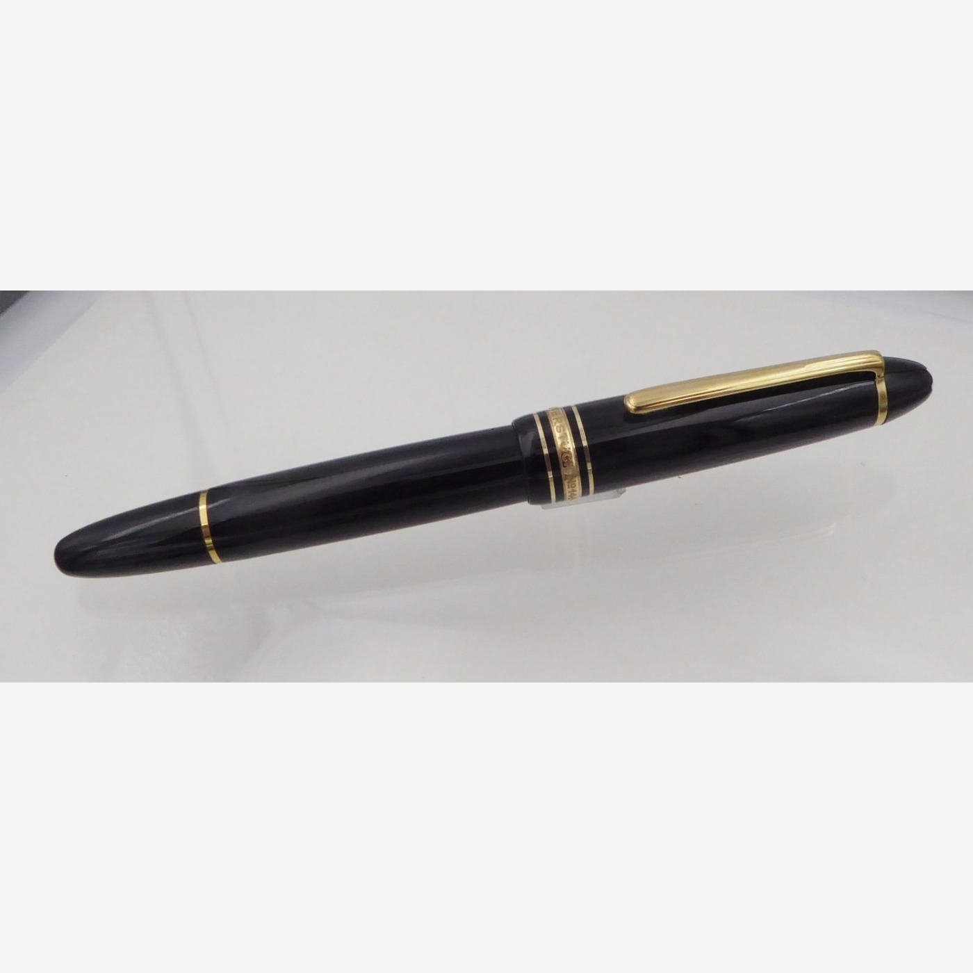 Montblanc — Meisterstück 146 — OBBB Triple broad oblique nib — fountain pen for sale on Nibfolio — photo 4