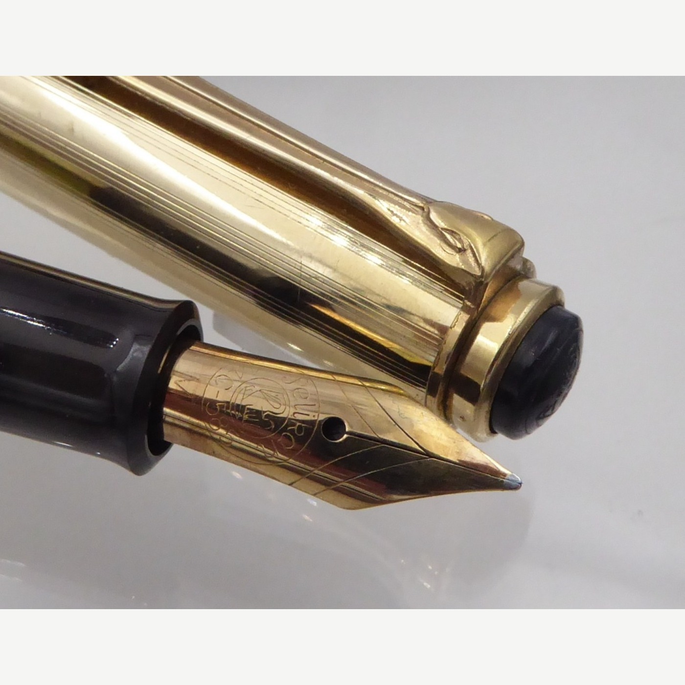 Pelikan — 500N — Medium tip, semi flexible nib — fountain pen for sale on Nibfolio