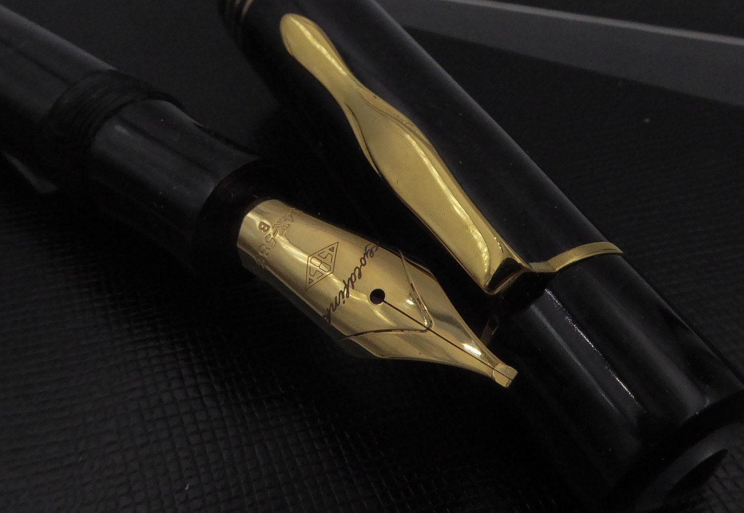 Goldfink — 38 — at choice nib — fountain pen for sale on Nibfolio — photo 3