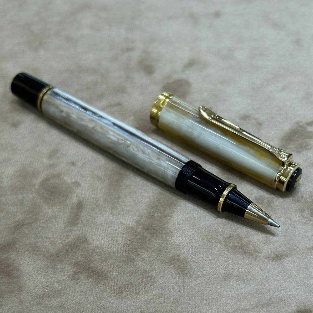Pelikan — R620 PIazza Navona — fountain pen for sale on Nibfolio — photo 2