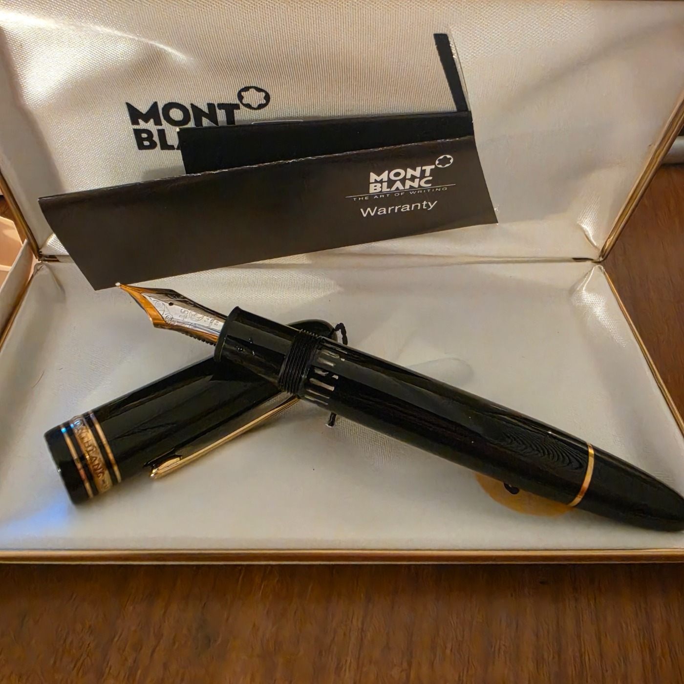 Montblanc — Meisterstuck 149 — Medium nib — fountain pen for sale on Nibfolio