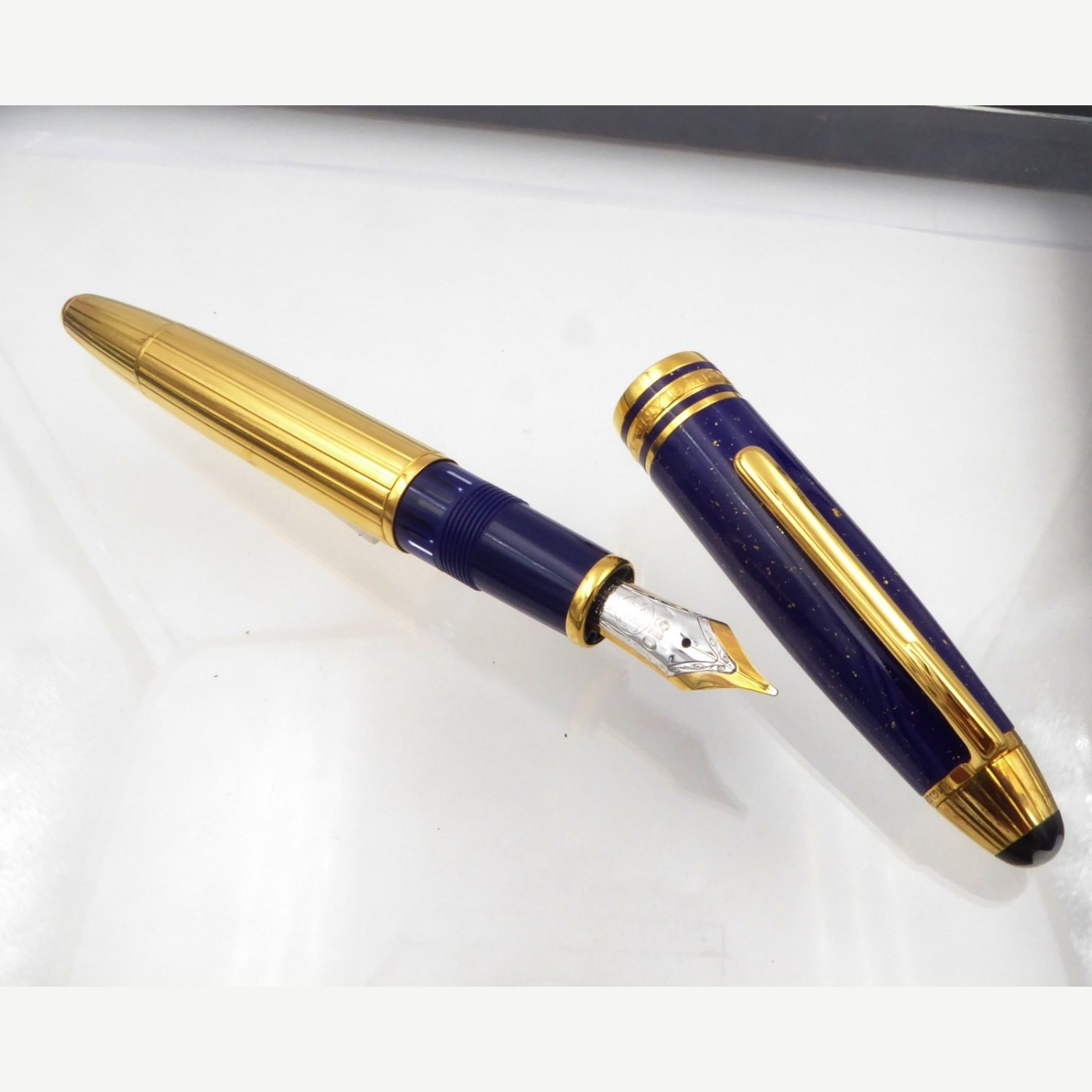Montblanc — Ramses Solitaire — Medium tip nib, 18K gold nib — fountain pen for sale on Nibfolio — photo 3