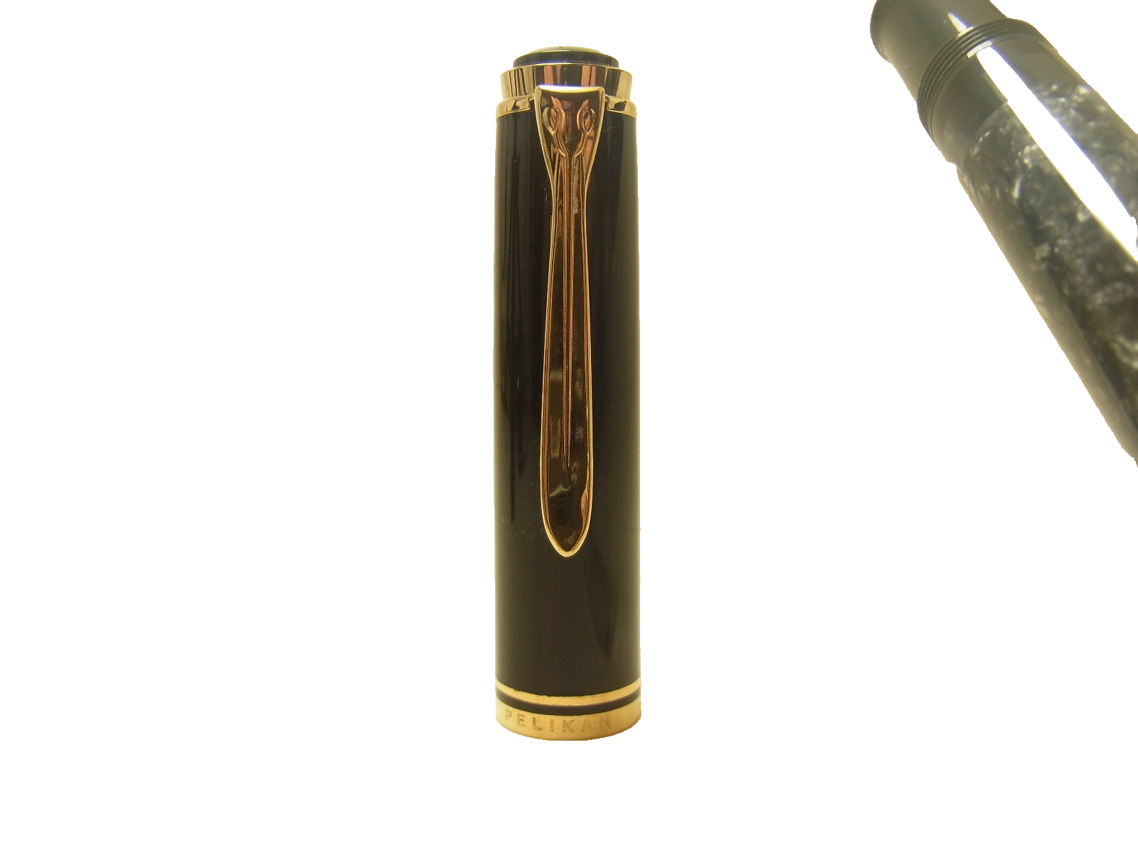 Pelikan — Souverän M800 — M nib — fountain pen for sale on Nibfolio — photo 4
