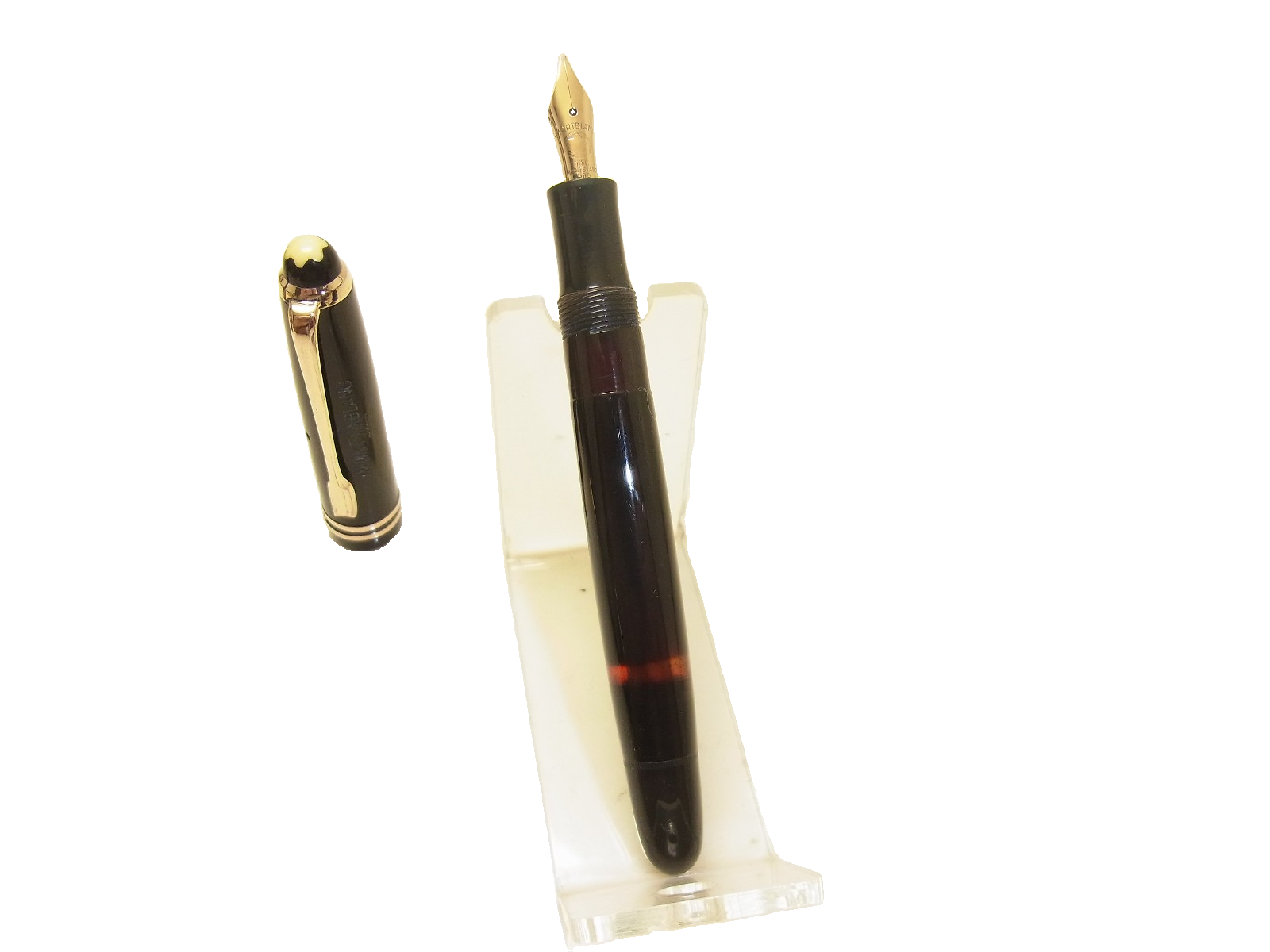 Montblanc — 242G — M nib — fountain pen for sale on Nibfolio — photo 2