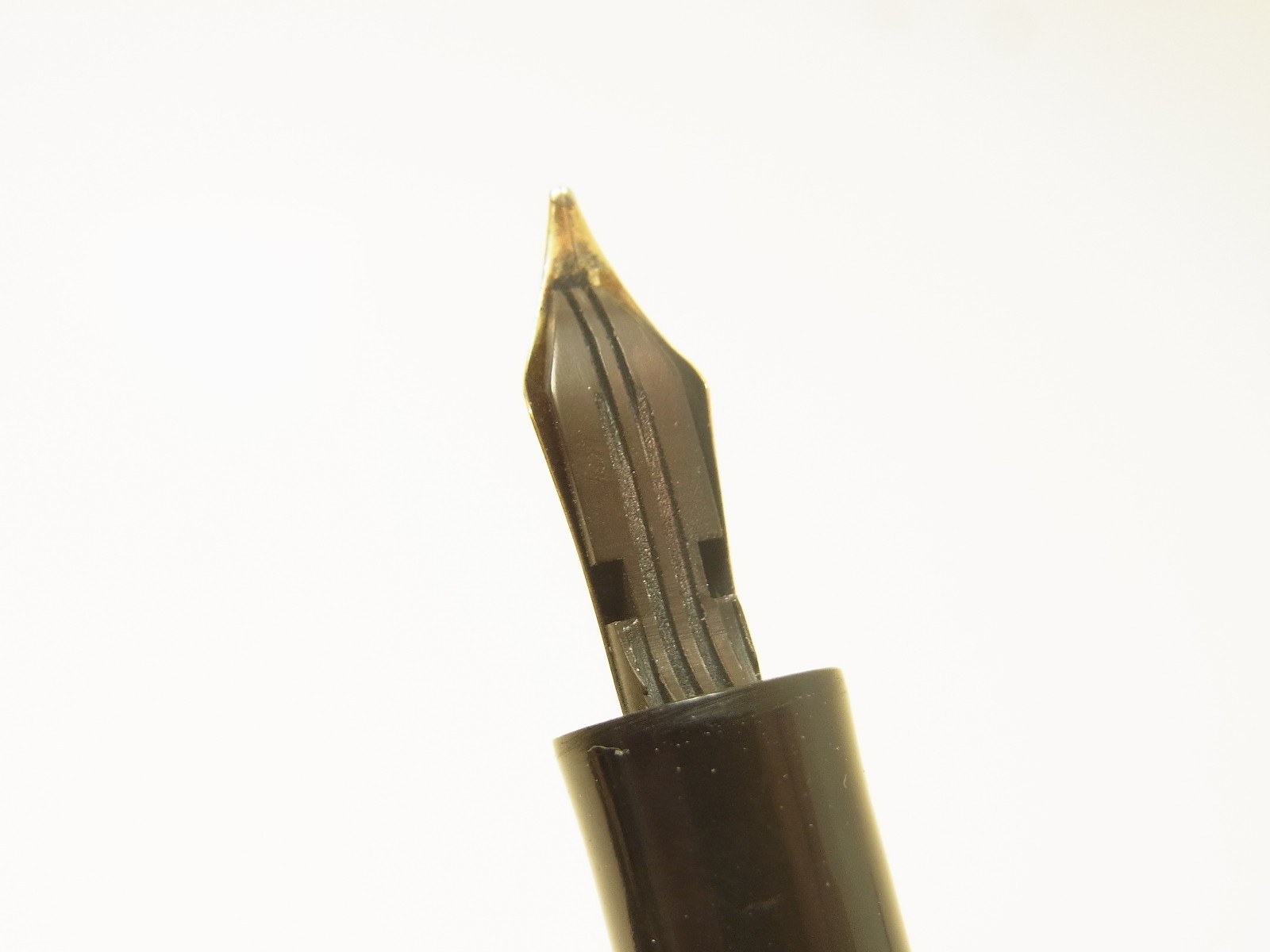 Montblanc — 242G — M nib — fountain pen for sale on Nibfolio — photo 5