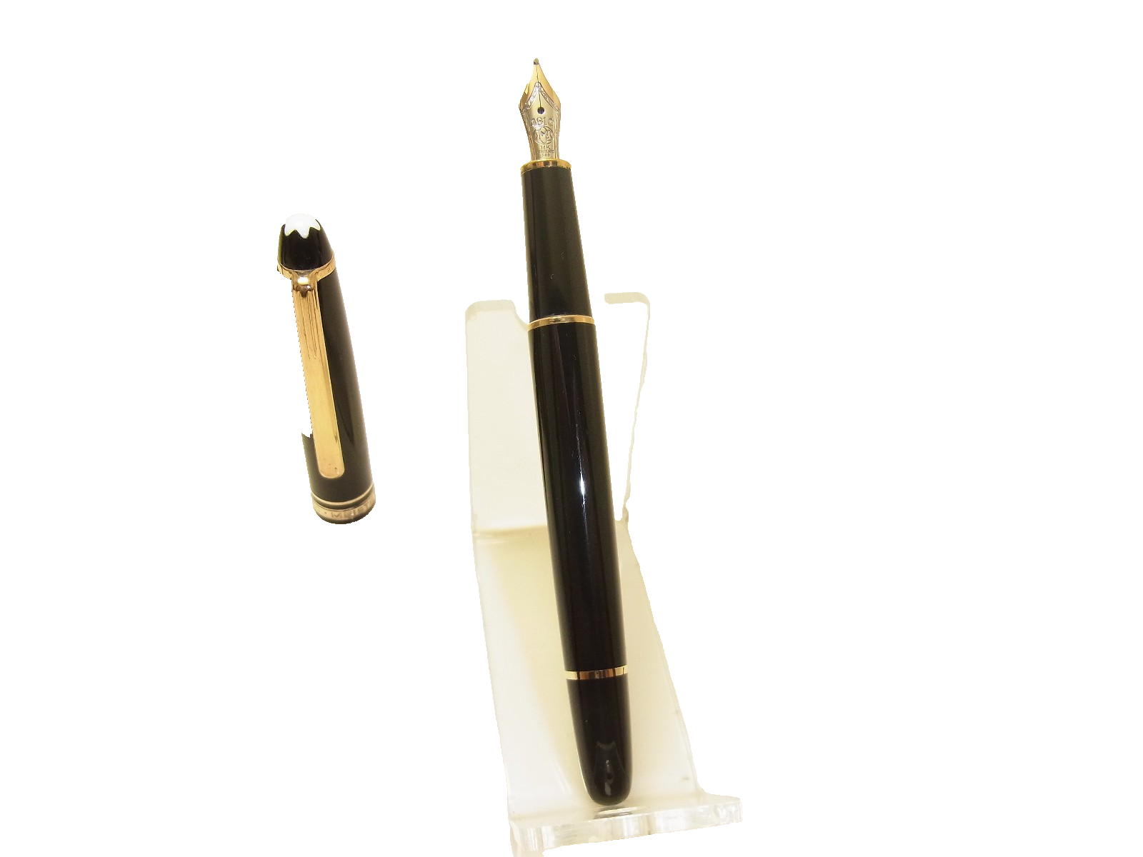 Montblanc — Meisterstück 144 — M nib — fountain pen for sale on Nibfolio — photo 3