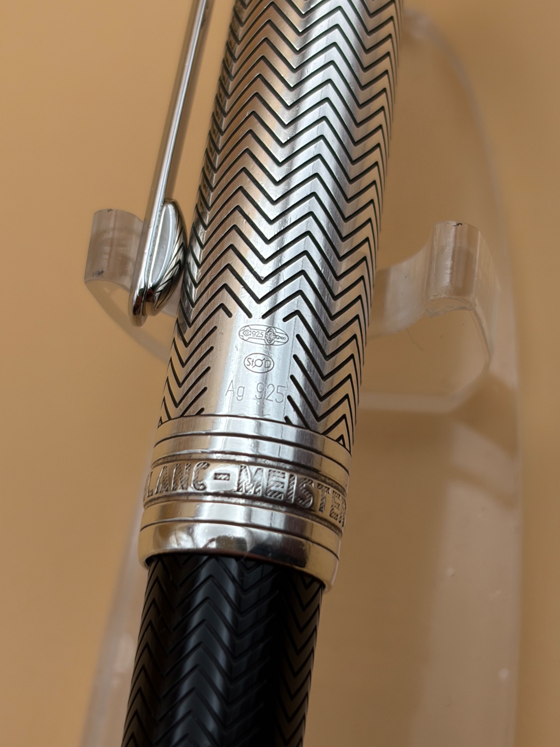 Montblanc — Meisterstück Solitaire Doué Silver Barley — fountain pen for sale on Nibfolio — photo 2