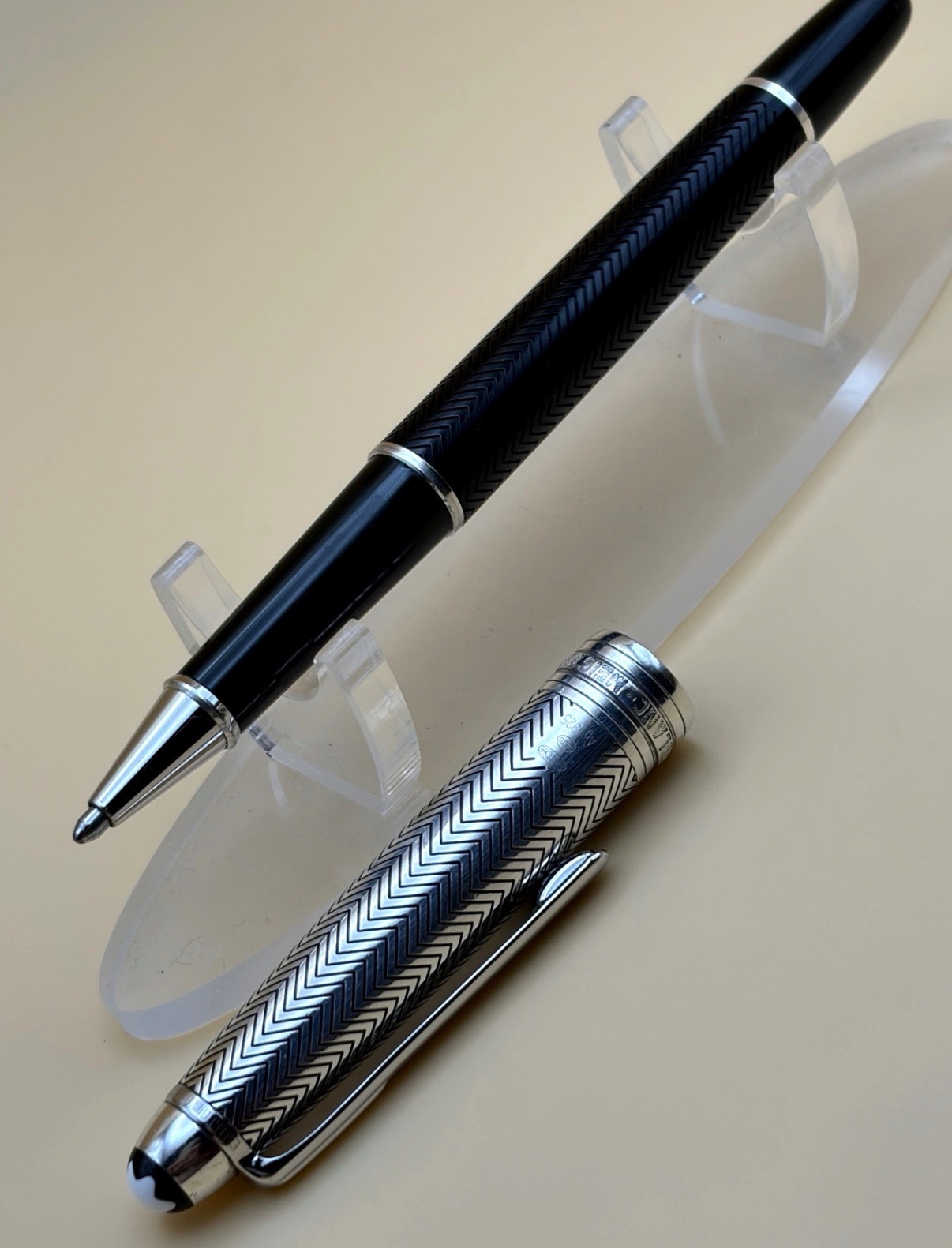 Montblanc — Meisterstück Solitaire Doué Silver Barley — fountain pen for sale on Nibfolio
